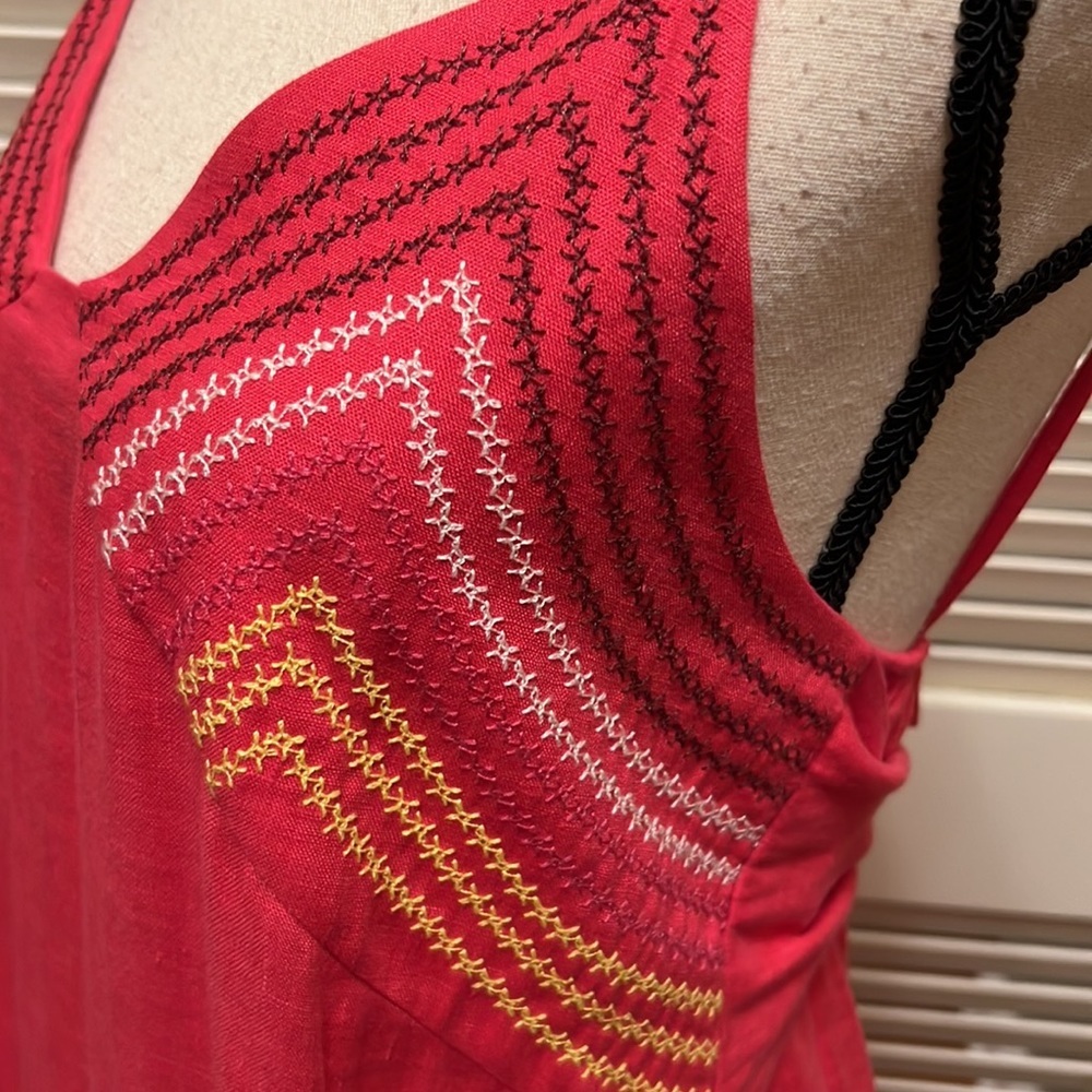 135. SFIZIO Linen Maxi Dress In Raspberry, Size Medium - Picture 10 of 17